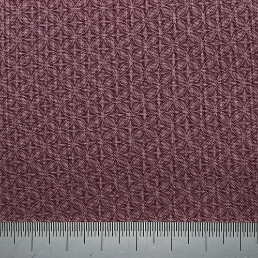 Purple circle pattern on pale purple cotton (fat quarter)