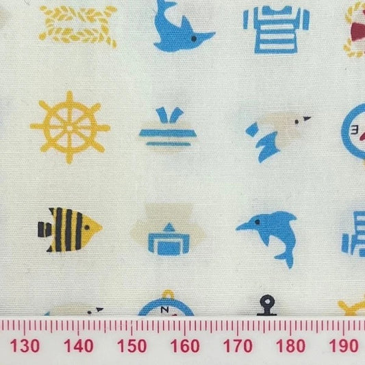 White cotton with seaside symbols (fat quarter)